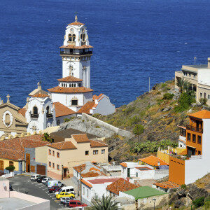 town-and-basilica-of-candelaria-at-tenerife-8