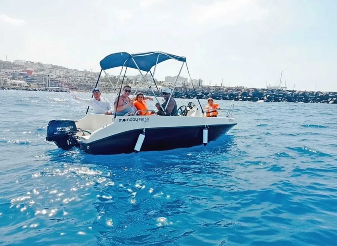 Moonday sailing itself - Image 2